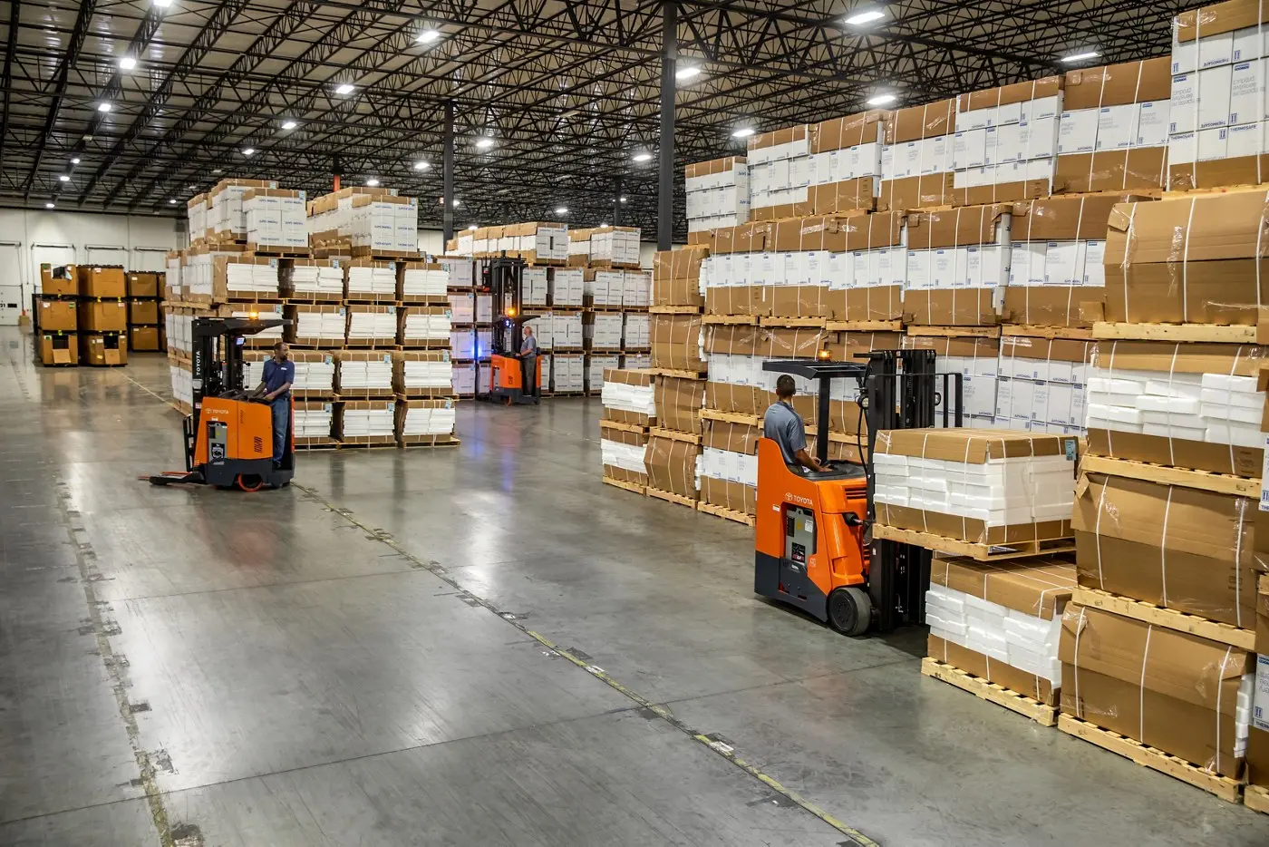 Forklift for third-party logistic: solutions for 3PL challenges
