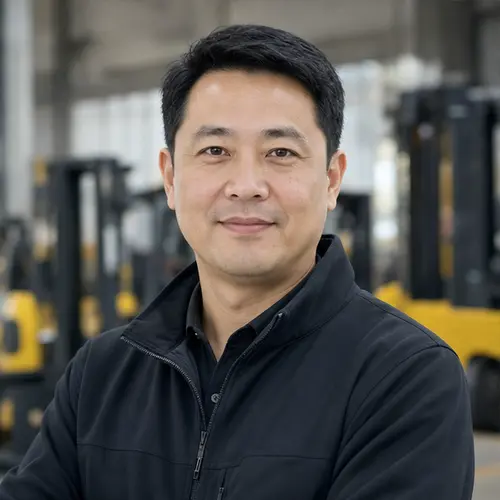 WANG MING Global Service Director