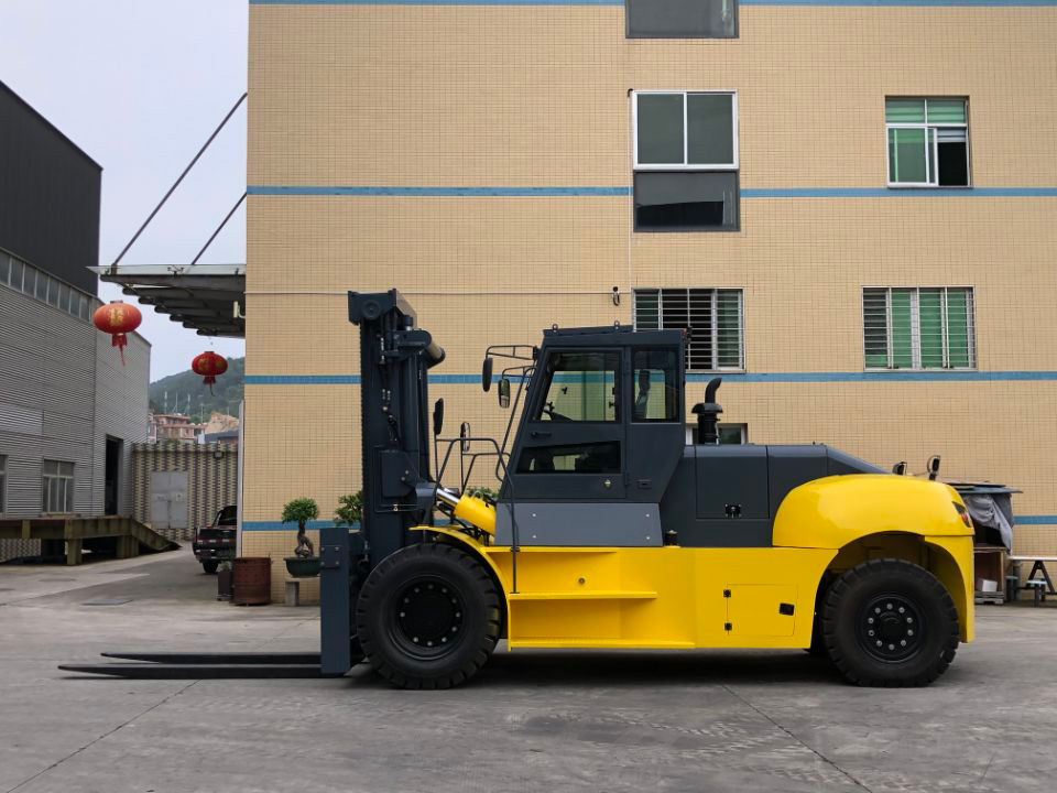 YULI CPCD160 (HEAVY) DIESEL FORKLIFT